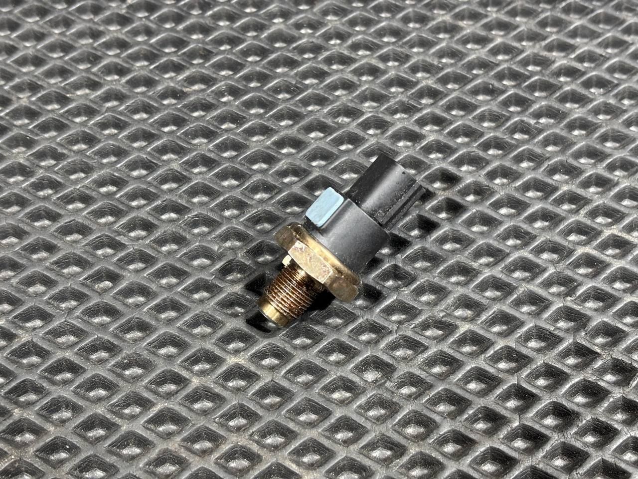 датчик давления топлива Honda CR-V 6 поколение 2025, 1.5 л., L15B, бензин, вариатор, внедорожник 5 дв., 499000-8771 - фото №1