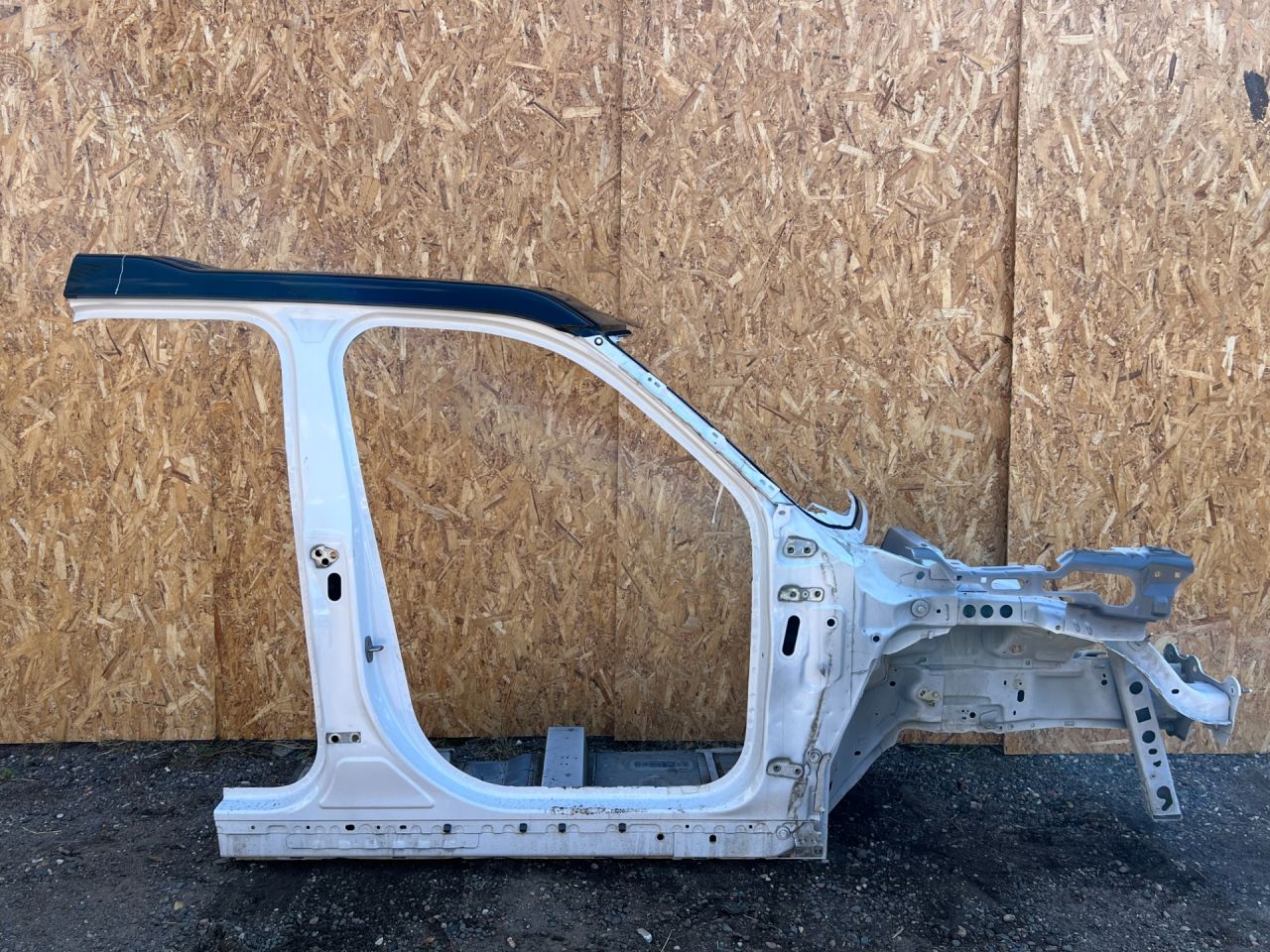 боковина кузова правая Ford Bronco Sport 1 поколение 2023, 1.5 л., бензин, АКПП, внедорожник 5 дв. - фото №1