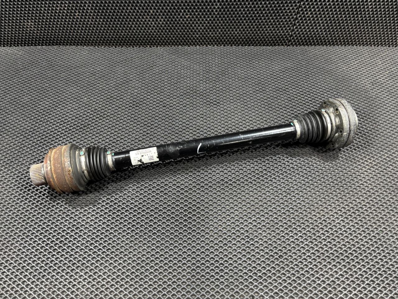 полуось задняя (приводной вал, ШРУС) Audi Q7 4M 2017, 3.0 л., CREC, бензин, АКПП, внедорожник 5 дв., 4M0501203D, 4M0501201D, 760501203DX - фото №1