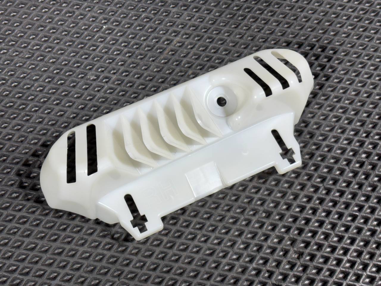 кронштейн (крепление) Ford Bronco Sport 1 поколение 2021, 1.5 л., бензин, АКПП, внедорожник 5 дв., M1PBS25B32BB - фото №1