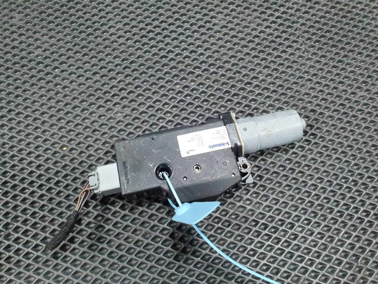 двигатель электролюка Land Rover Discovery 5 поколение L462 2017, 3.0 л., 306PS, бензин, АКПП, внедорожник 5 дв., LR083255, LR101101, LR123807, JY3253508AA - фото №1