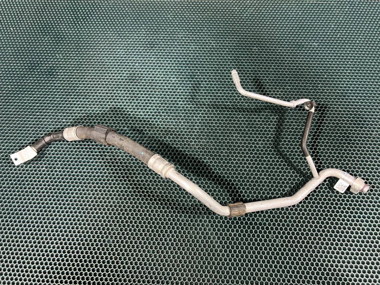 трубка кондиционера Audi Q7 4M 2015, 3.0 л., CREC, бензин, АКПП, внедорожник 5 дв., 4M1820740K - фото №1