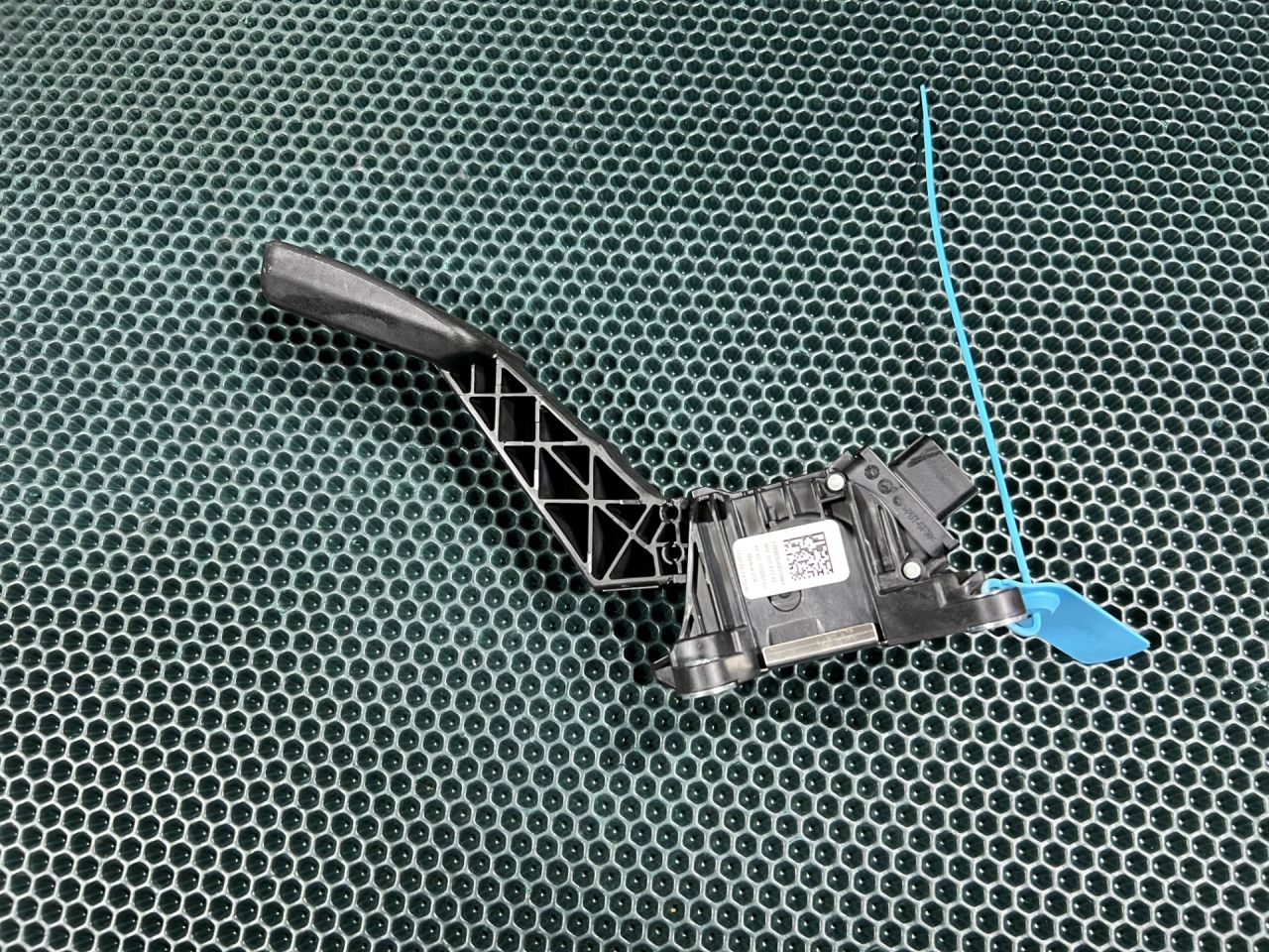 педаль Honda Accord 11 поколение 2025, 1.5 л., L15B, бензин, вариатор, седан, 1780030AA010M4, 1780030AA01 - фото №1