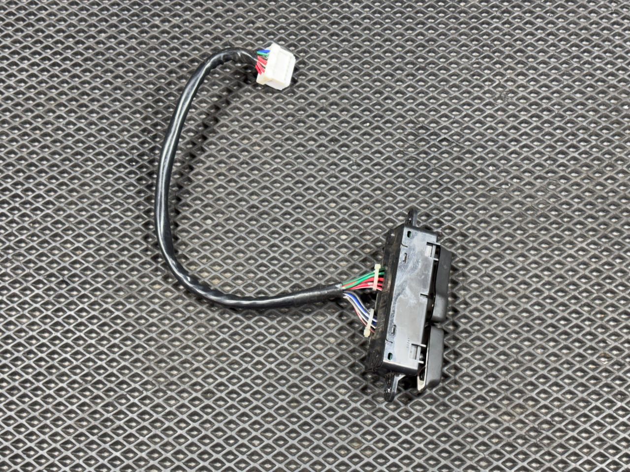 блок управления сиденьем Infiniti FX35 2 поколение 2010, 3.5 л., VQ35HR, бензин, внедорожник 5 дв., 87016JK64A - фото №1