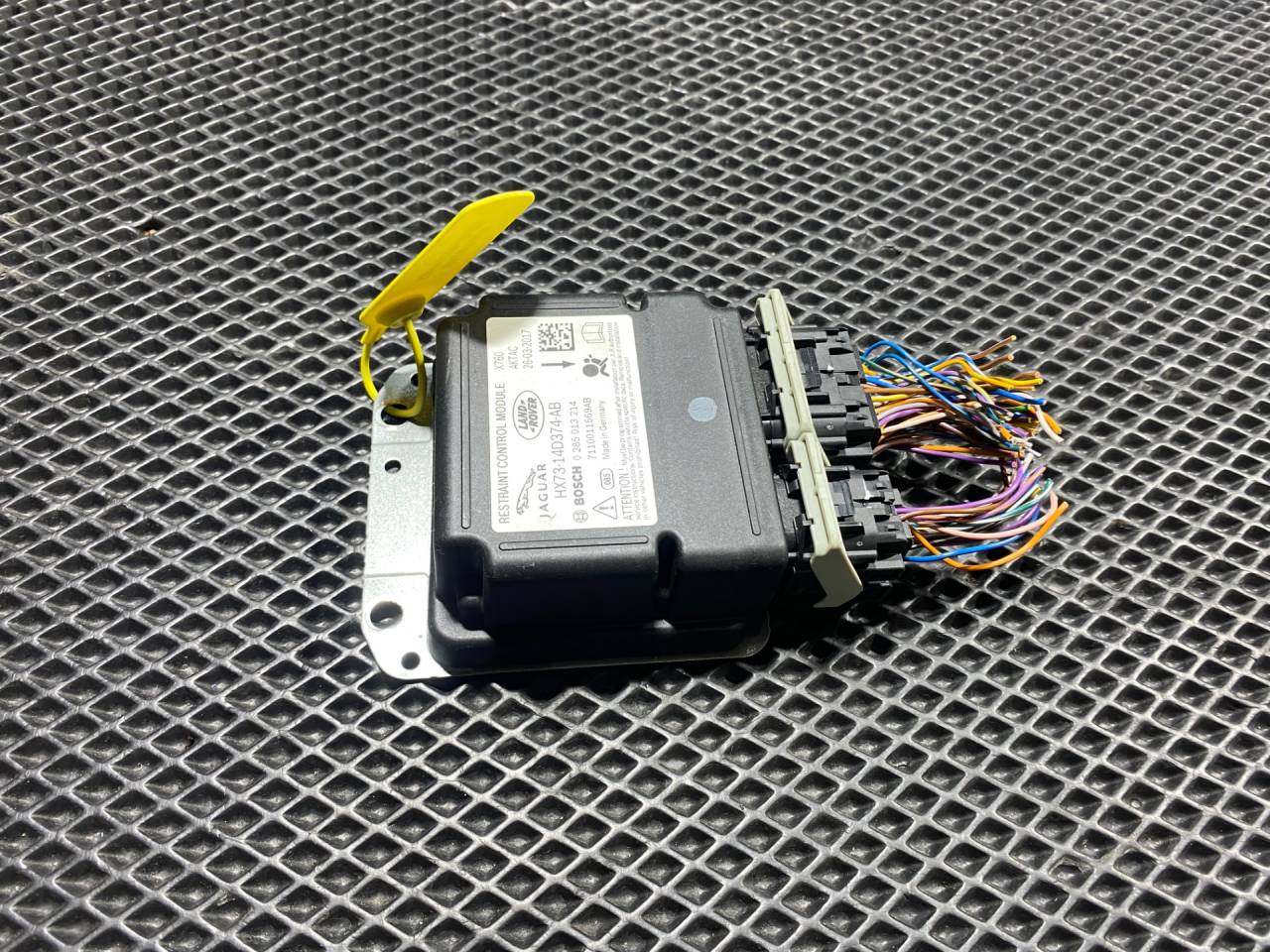 блок AirBag Jaguar XE 1 поколение X760 2017, 2.0 л., бензин, АКПП, седан, T2H19065, T2H17117, T2H4047, T4N24899, T2H18963, T2H37091, HX7314D374AB, 0285013214 - фото №1