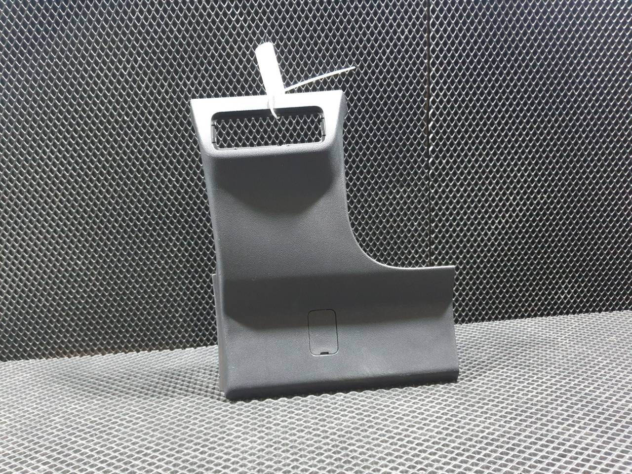 накладка на торпедо (консоль) Ford Bronco Sport 1 поколение 2020, 1.5 л., бензин, АКПП, внедорожник 5 дв., LJ6BS044F09AE3ZHE, LJ6BS044F09A - фото №1