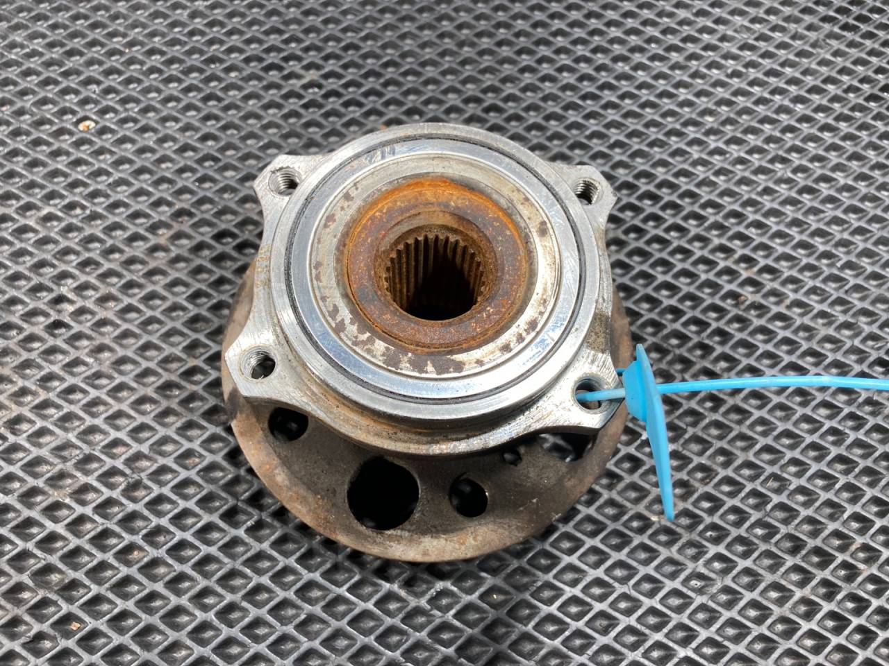 ступица задняя Mercedes-Benz S-Класс W222/C217/A217 2014, 4.7 л., M 278.928, бензин, АКПП, седан, A2113560000, A2223570008, A1403500446 - фото №1