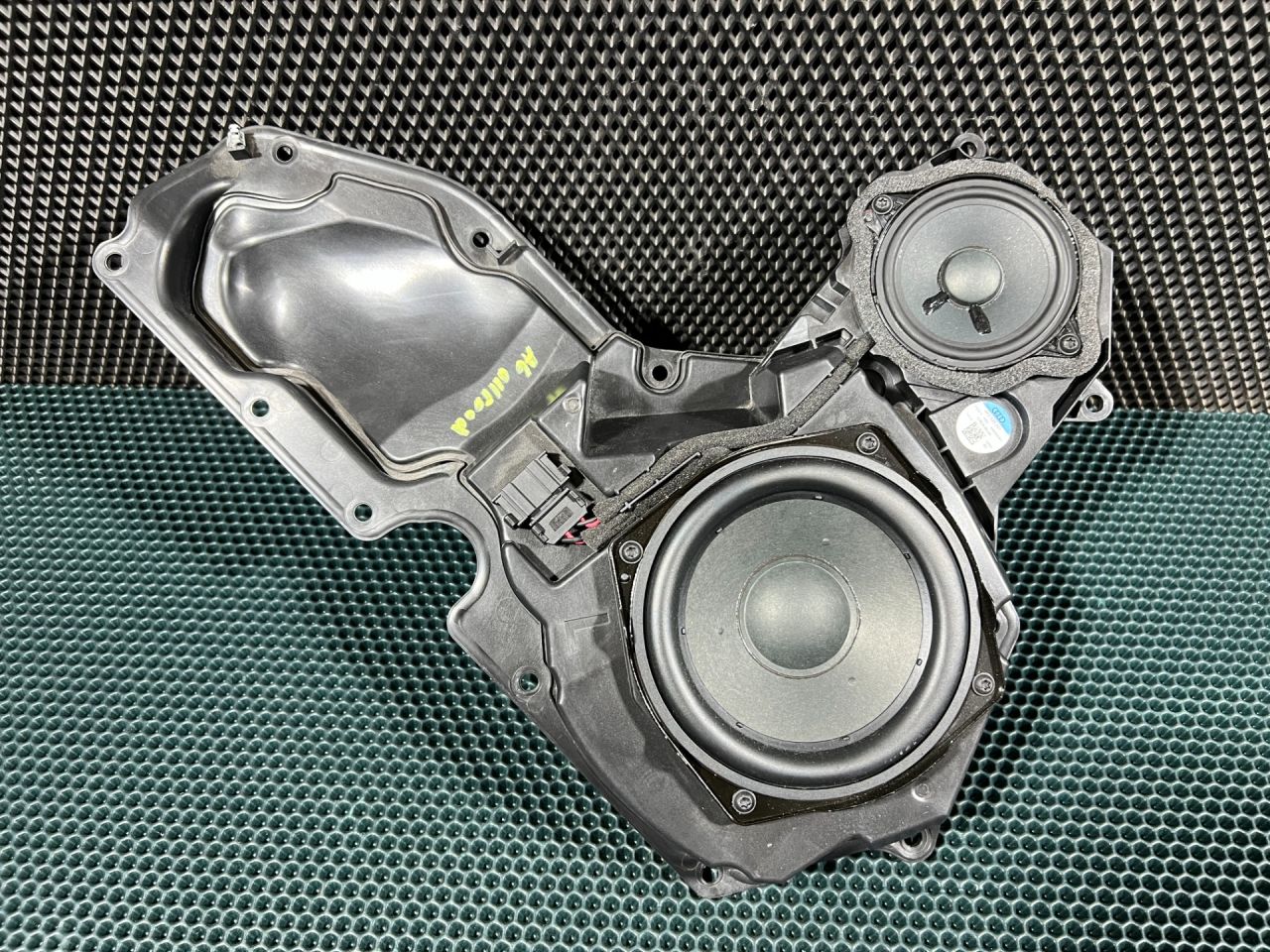 динамик двери Audi A6 Allroad Quattro C8 2023, 3.0 л., бензин, АКПП, универсал, 4K0035297 - фото №1