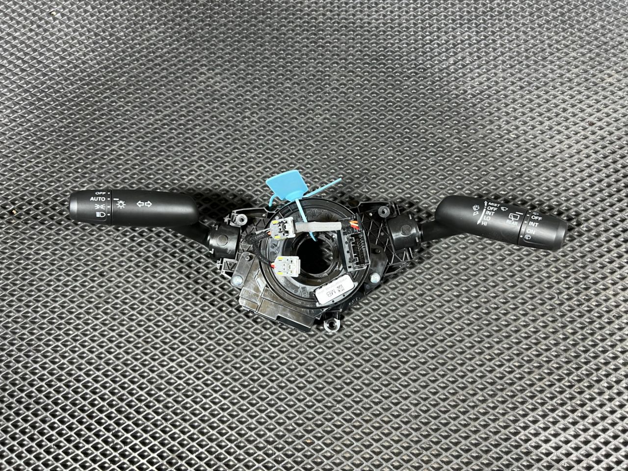 переключатель подрулевой (стрекоза) Honda CR-V 6 поколение 2025, 1.5 л., L15B, бензин, АКПП, внедорожник 5 дв., 35250T20 - фото №1