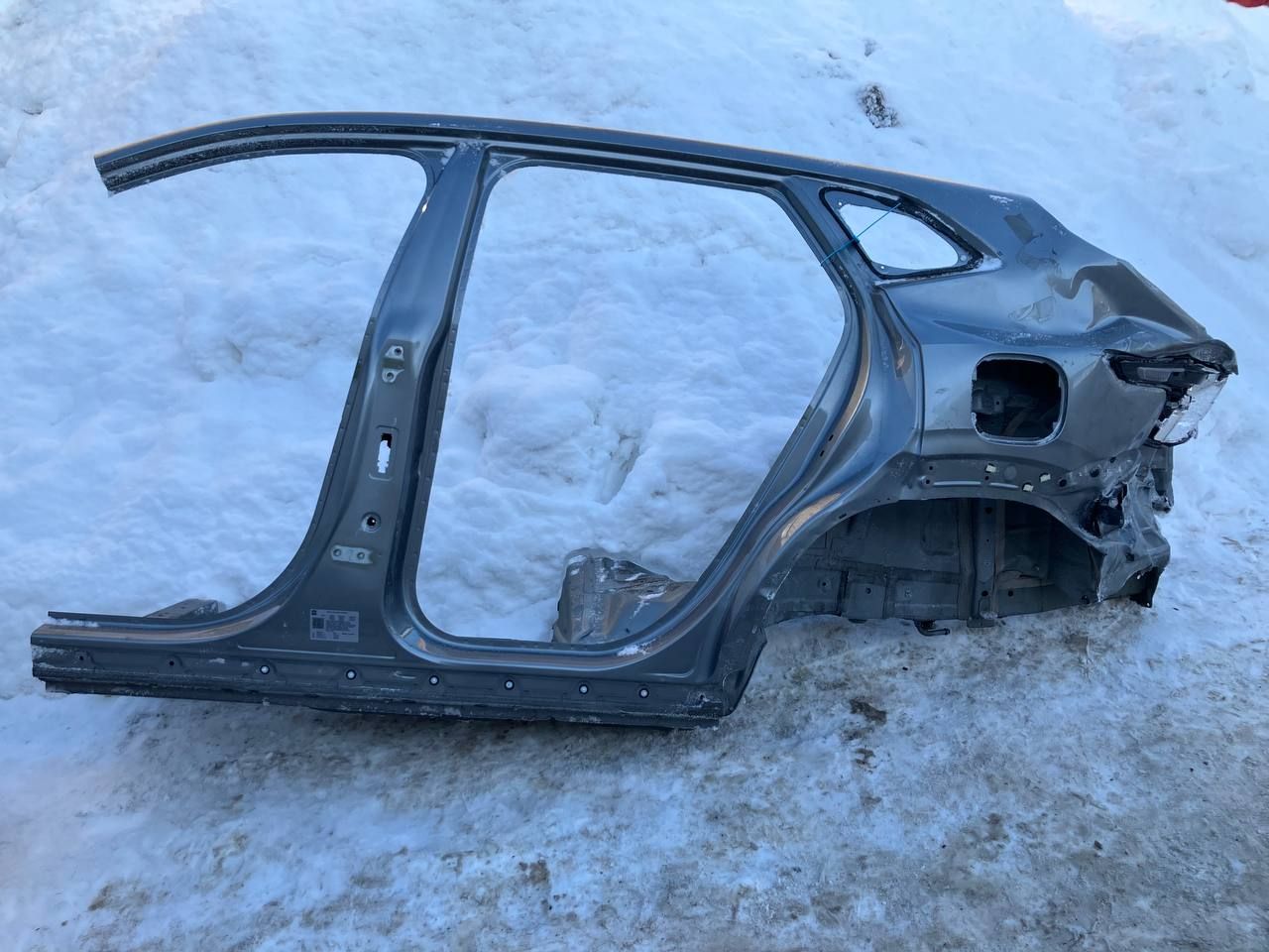 Стойка кузовная центральная левая Chevrolet Trax 2 поколение 2024, 1.2 л., бензин, АКПП, внедорожник 5 дв. - фото №1