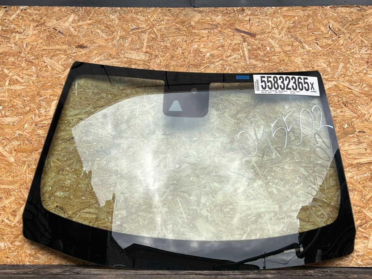 стекло лобовое Buick Envista 1 поколение 2024, 1.2 л., бензин, АКПП, внедорожник 5 дв., 43R016889, 42873867 - фото №1