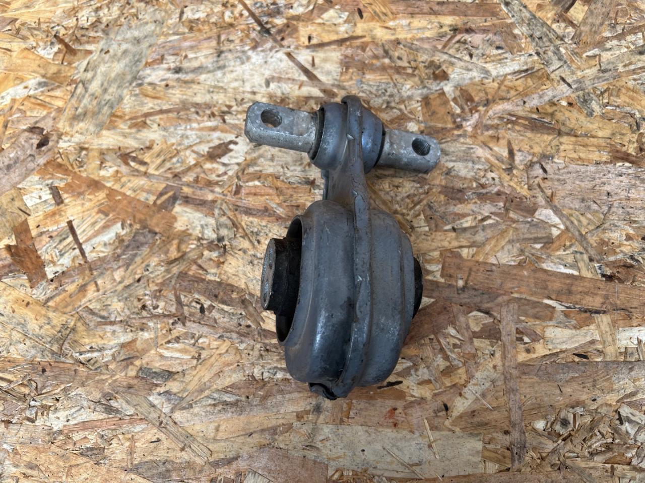 подушка крепления КПП Mercedes-Benz A-Класс W177/V177 2018, 2.0 л., M 260 E20, бензин, A1772402700 - фото №1