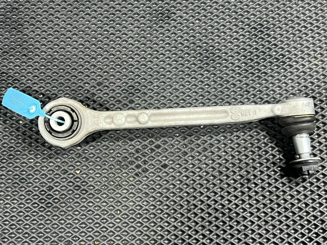 рычаг передний левый Genesis G70 1 поколение 2019, 2.0 л., G4KL, бензин, АКПП, седан, 54500-J5000 - фото №1