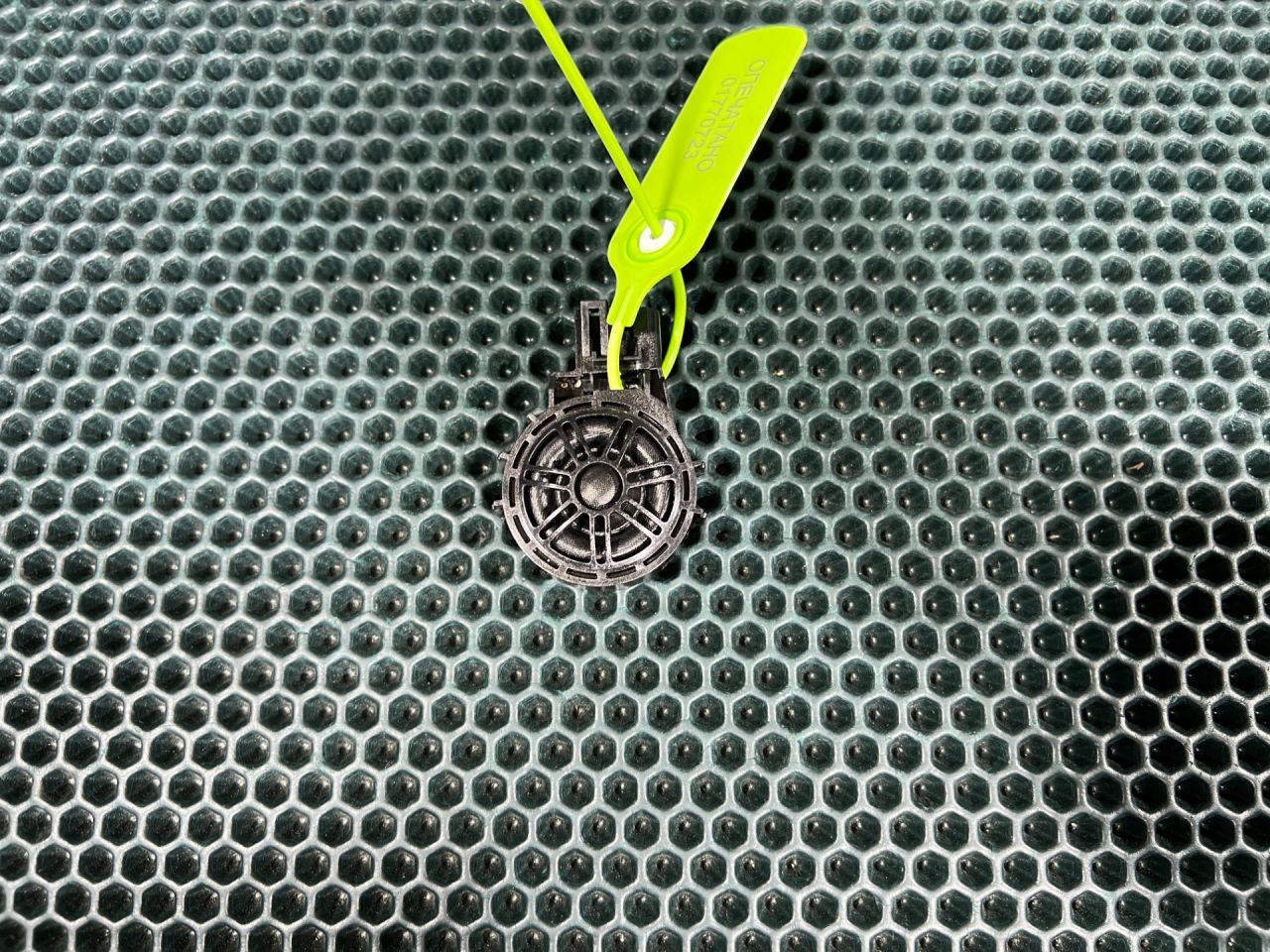 динамик Audi A8 D5 2022, 3.0 л., бензин, АКПП, седан, 4N0035399B - фото №1