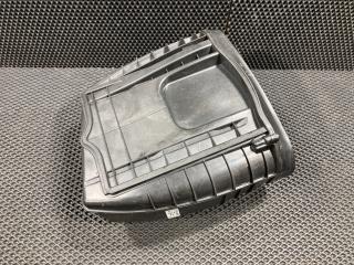 корпус воздушного фильтра Porsche Macan 1 поколение 2016, 3.0 л., MCT.MA, бензин, АКПП, внедорожник 5 дв., 95B129607B