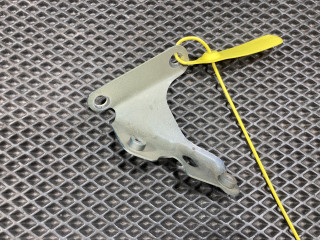 крепление ( кронштейн ) крыла Audi Q7 4L [рестайлинг] 2014, 3.0 л., CTWB, бензин, внедорожник 5 дв., 4L0821135