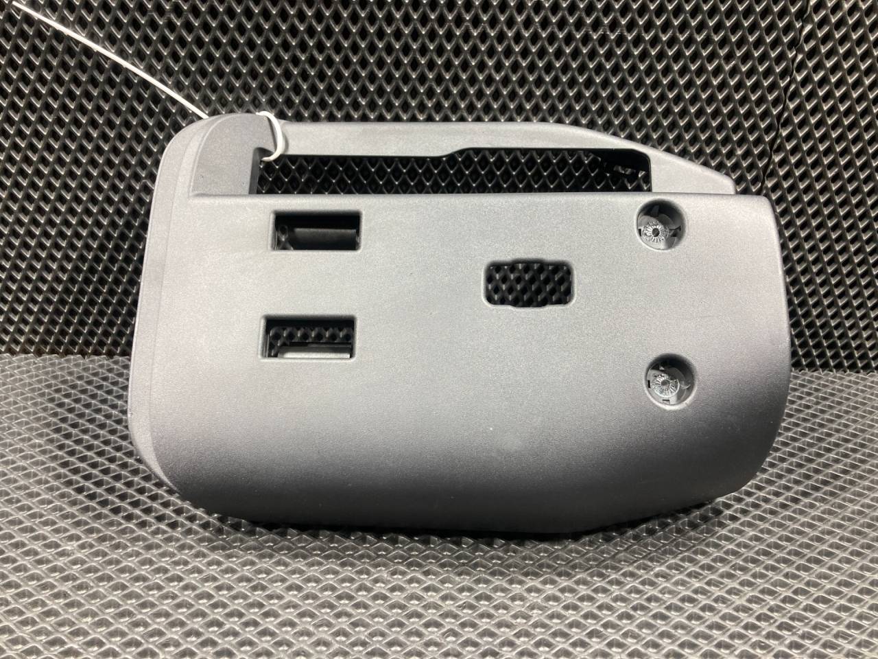 кожух рулевой колонки Ford Bronco Sport 1 поколение 2020, 1.5 л., бензин, АКПП, внедорожник 5 дв., LJ6B3533BC3ZHE, LJ6B-3533-B - фото №1