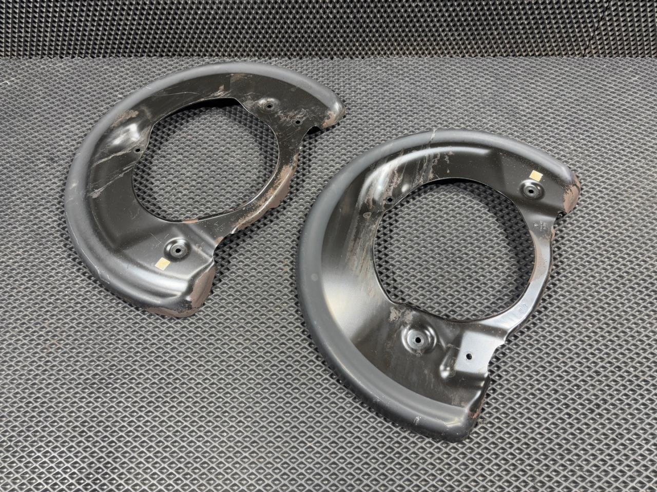 защитный кожух тормозного механизма Porsche Cayenne PO536 2022, 3.0 л., бензин, 9Y0615312C, 9Y0615311C - фото №1
