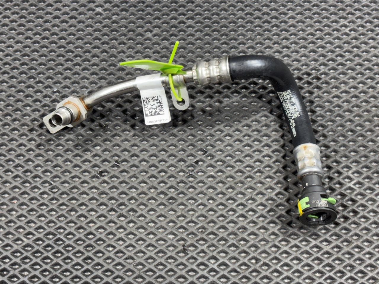 масляная трубка Audi A8 D5 2021, 4.0 л., бензин, АКПП, седан, 4N0317817L - фото №1