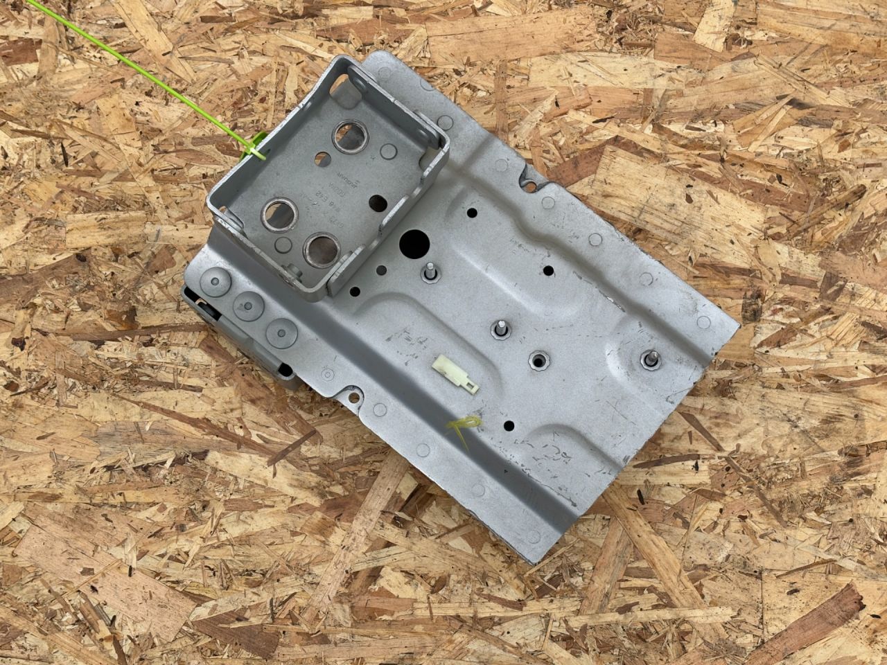 лонжерон правый Jaguar XE 1 поколение 2017, 3.0 л., AJ 126, бензин, АКПП, седан, GX73101B94AB, GX73106B26AB, LR091613, LR123102 - фото №1