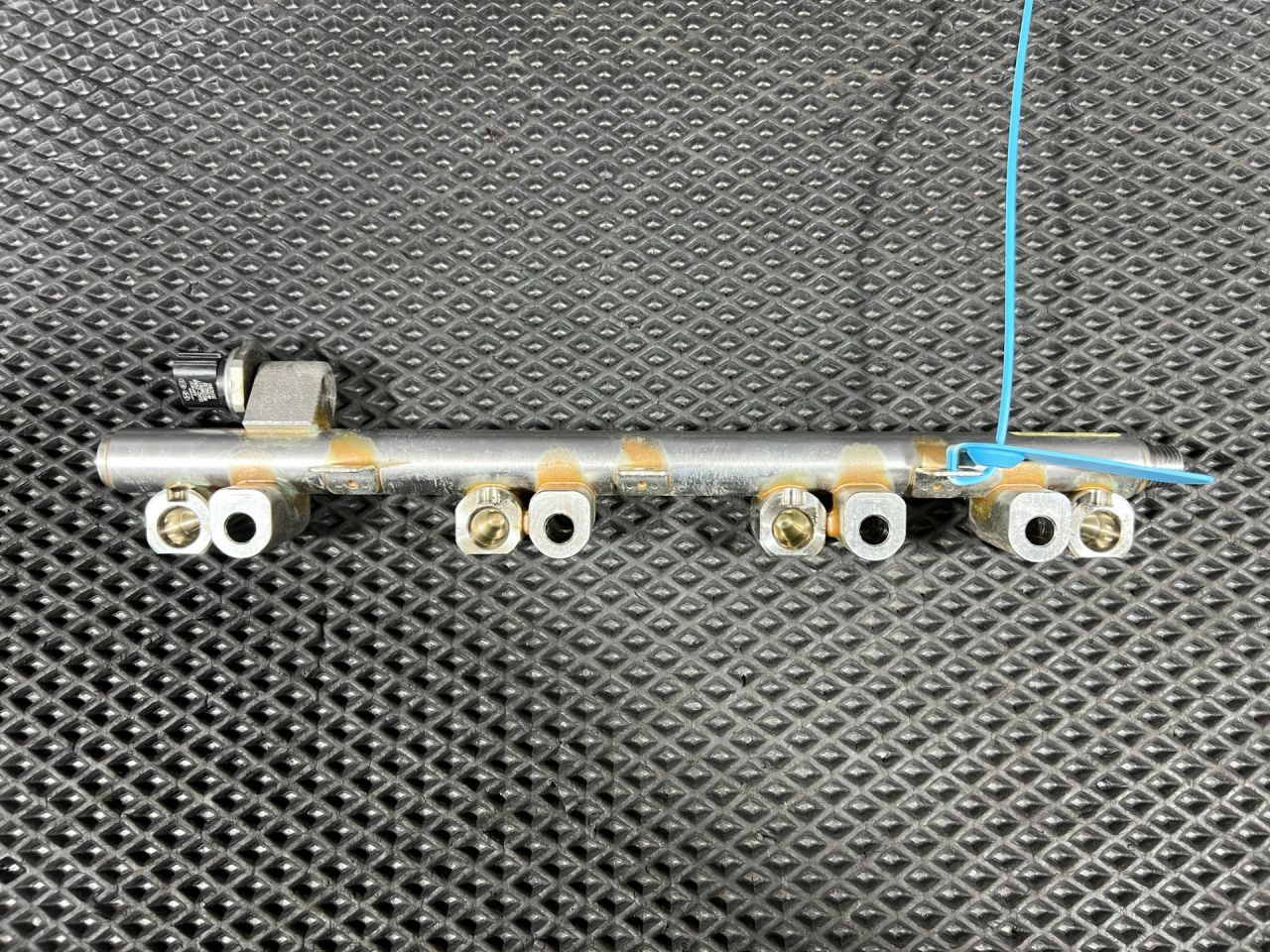 топливная рампа Hyundai Tucson 4 поколение 2024, 2.5 л., G4KN, бензин, АКПП, внедорожник 5 дв., 35340-2S000 - фото №1