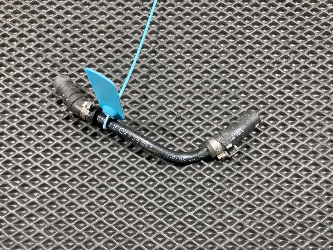 патрубок (трубопровод, шланг) Mercedes-Benz C-Класс W205/S205/C205 2016, 2.0 л., M 274.920, бензин, АКПП, универсал, A2740184200 - фото №1