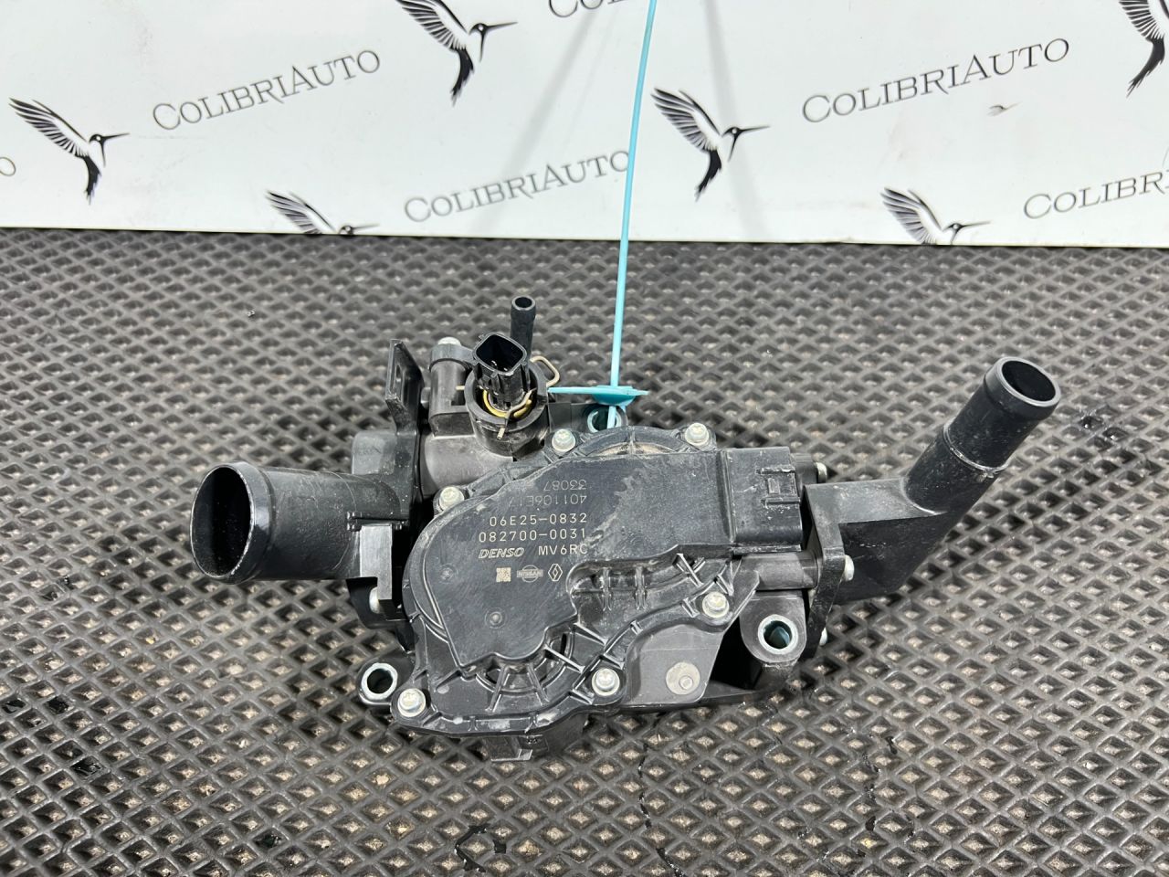 корпус термостата Nissan Rogue T33 2022, 1.5 л., бензин, внедорожник 5 дв., 0827000031 - фото №1