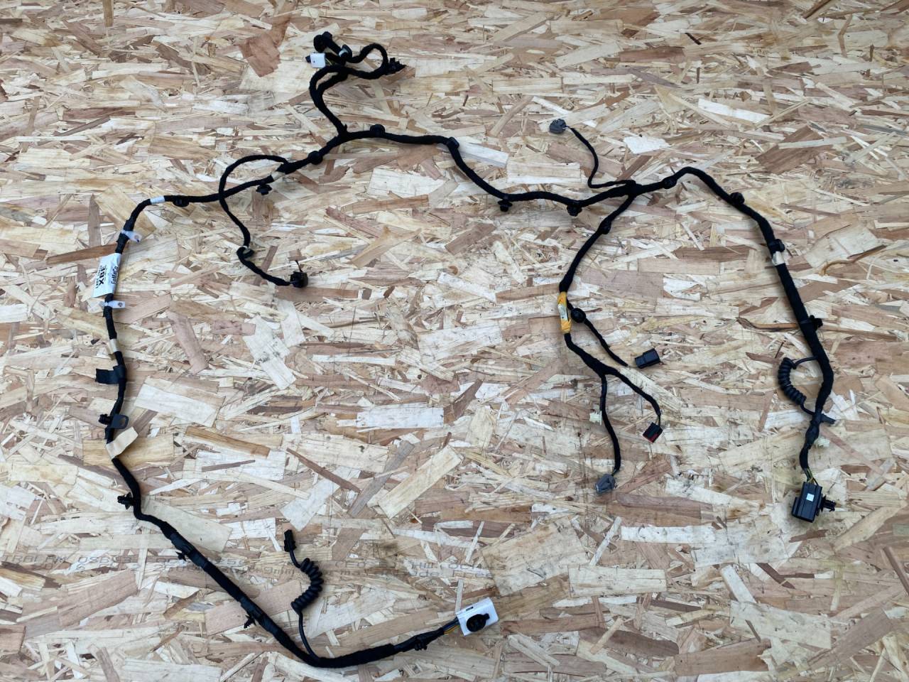 Проводка крышки багажника Ford Bronco Sport 1 поколение 2020, 1.5 л., бензин, АКПП, внедорожник 5 дв., LX6T-13412-XBE - фото №1