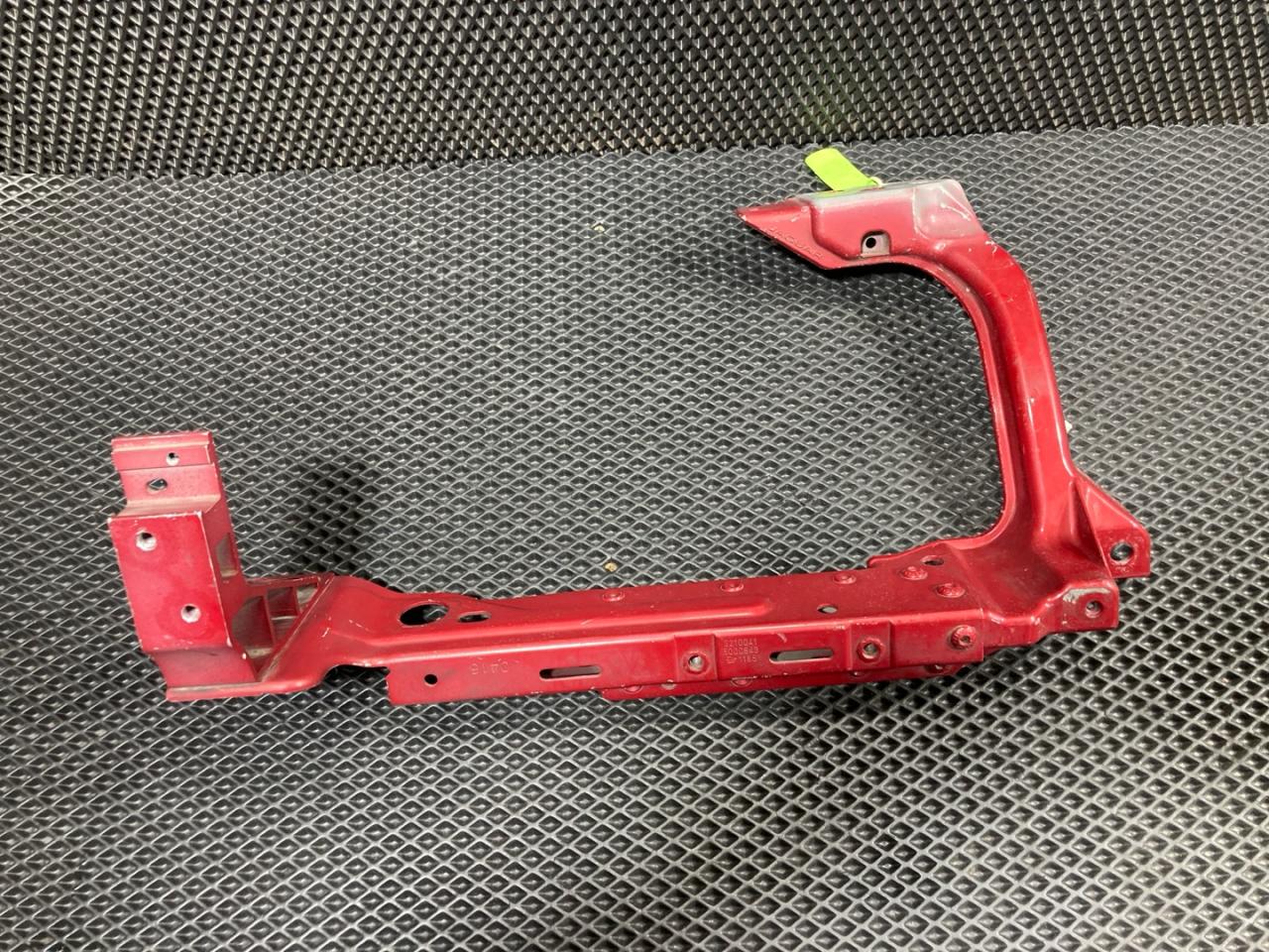 крепление фары левой Jaguar XE 1 поколение X760 2016, 3.0 л., AJ 126, бензин, АКПП, седан, GX7313N079A, T4N3262 - фото №1