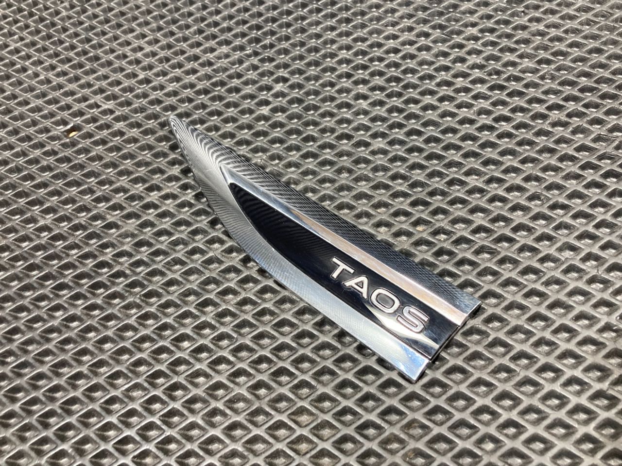 молдинг крыла Volkswagen Taos 1 поколение 2021, 1.5 л., DNK, бензин, АКПП, внедорожник 5 дв., 2GJ853689A - фото №1