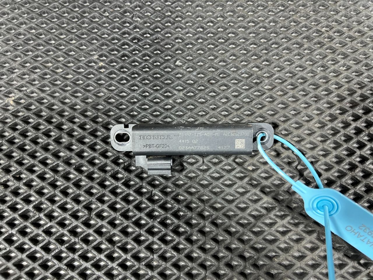Антенна системы комфортного доступа Honda CR-V 6 поколение 2025, 1.5 л., L15B, бензин, АКПП, внедорожник 5 дв., 38387TZ5, 38387TZ5A011 - фото №1