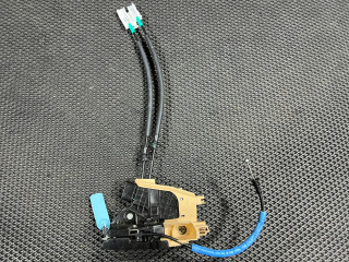 замок двери передней левой Genesis G70 1 поколение 2019, 2.0 л., G4KL, бензин, АКПП, седан, 81310G9010