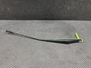 щеткодержатель (поводок стеклоочистителя, дворник) Audi A5 F5 2017, 2.0 л., бензин, АКПП, лифтбэк, 8W1955408