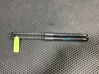 амортизатор капота Audi A4 B9 2018, 2.0 л., бензин, АКПП, седан, 8W0823359B