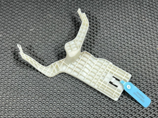 кронштейн (крепление) Genesis G70 1 поколение 2019, 2.0 л., G4KL, бензин, АКПП, седан, 83484-G9000