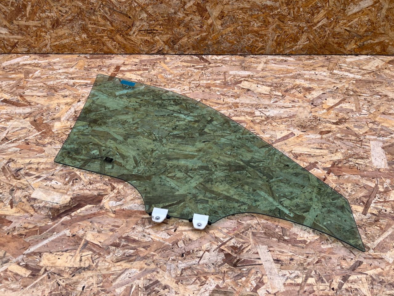 стекло двери передней левой Honda CR-V 6 поколение 2025, 1.5 л., L15B, бензин, вариатор, внедорожник 5 дв. - фото №1