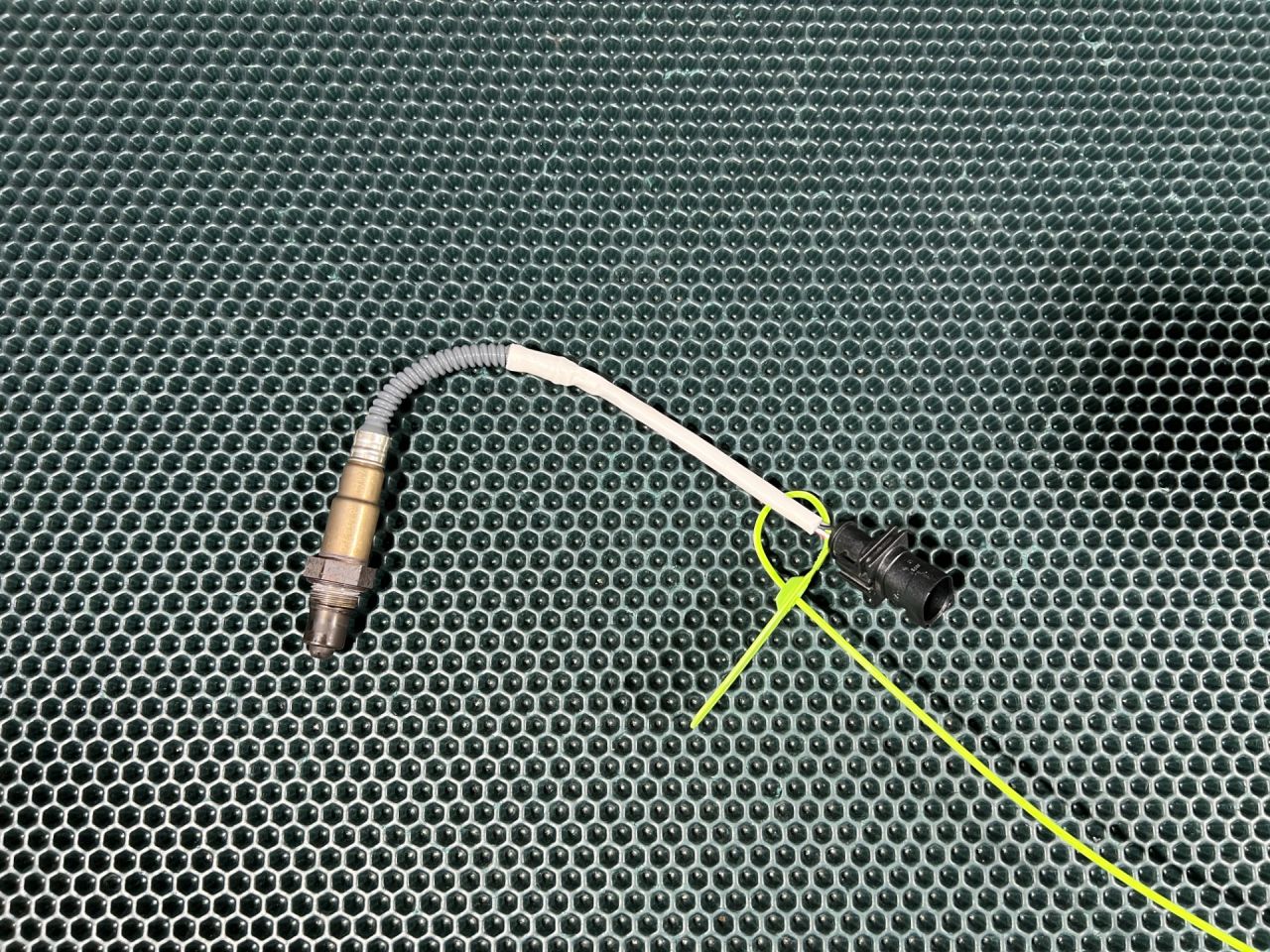 лямбда-зонд Land Rover Range Rover Sport 2 поколение 2014, 5.0 л., 508PS, бензин, АКПП, внедорожник 5 дв., CPLA9F472CC, 0258027049, LR035750, LR098285 - фото №1