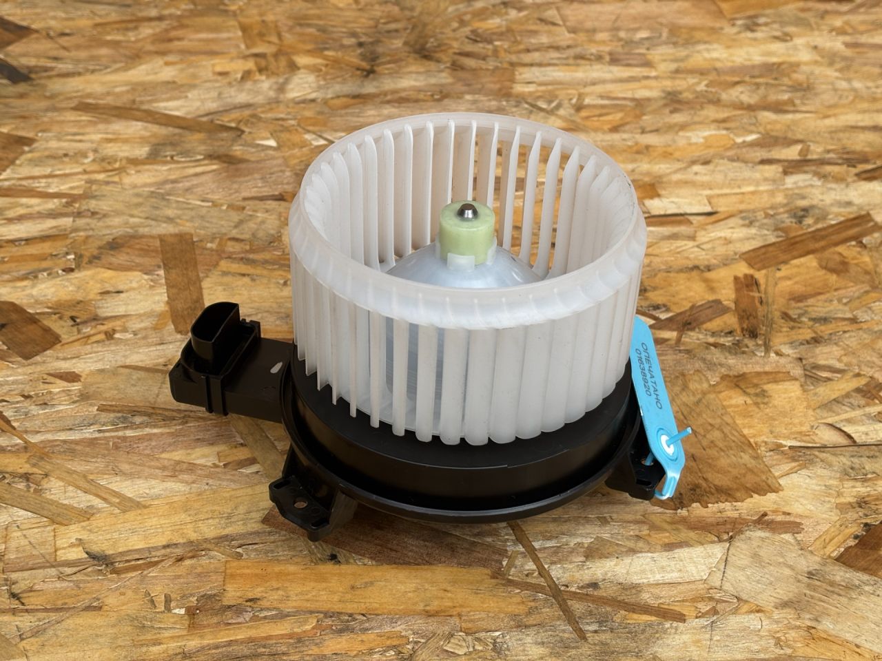 моторчик печки Honda CR-V 6 поколение 2025, 1.5 л., L15B, бензин, вариатор, 79310-TLA-A51 - фото №1