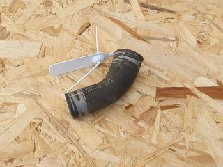 патрубок (трубопровод, шланг) Audi A8 D3 [2-й рестайлинг] 2009, 4.2 л., BVJ, бензин, седан, 079121057L