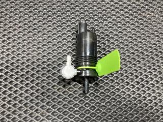 насос (моторчик) омывателя стекла Land Rover Range Rover Sport 2 поколение 2016, 3.0 л., 306PS, бензин, АКПП, внедорожник 5 дв., 1020132002, LR079904