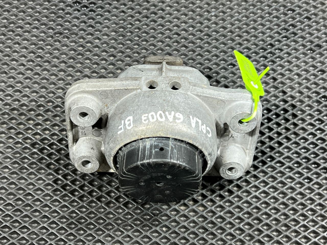 подушка крепления двигателя Land Rover Range Rover Sport 2 поколение 2017, 5.0 л., 508PS, бензин, АКПП, внедорожник 5 дв., CPLA6A003BF, LR039598, LR051515, LR054850, LR056882, LR179381 - фото №1