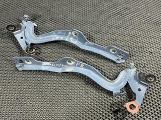 петля капота Ford Mustang Mach-E 1 поколение 2023, электро, внедорожник 5 дв., LJ8BR16801AD, LJ8BR16800AD