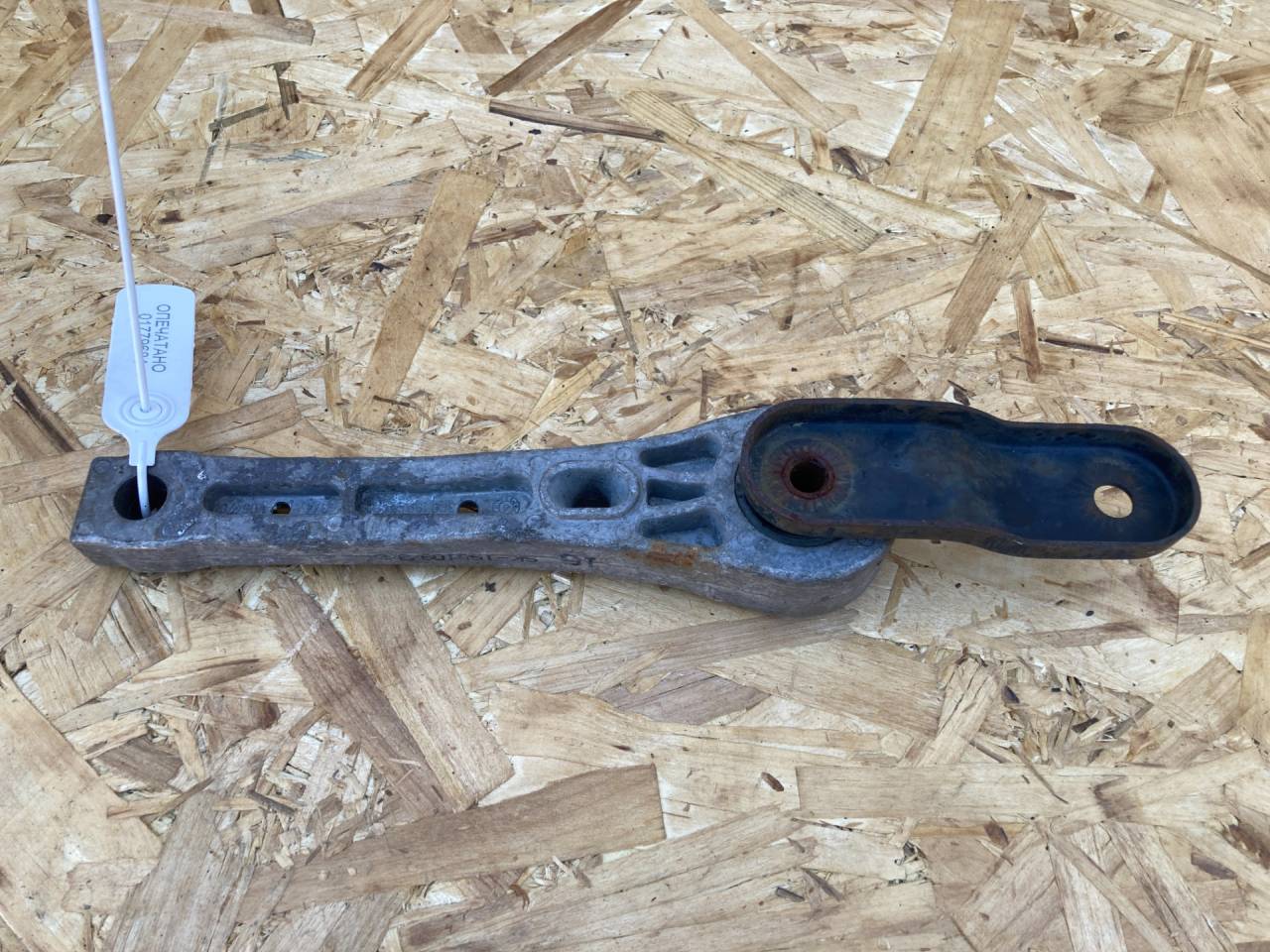 кронштейн двигателя Volkswagen Passat CC 1 поколение 2011, 2.0 л., CAWB, бензин, АКПП, седан, 3C0199855J, 3C0199855A - фото №1