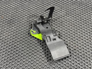 захватный крюк капота Audi A8 D4/4H 2012, 4.2 л., CDRA, бензин, седан, 4H0823485C, 4H0823485D