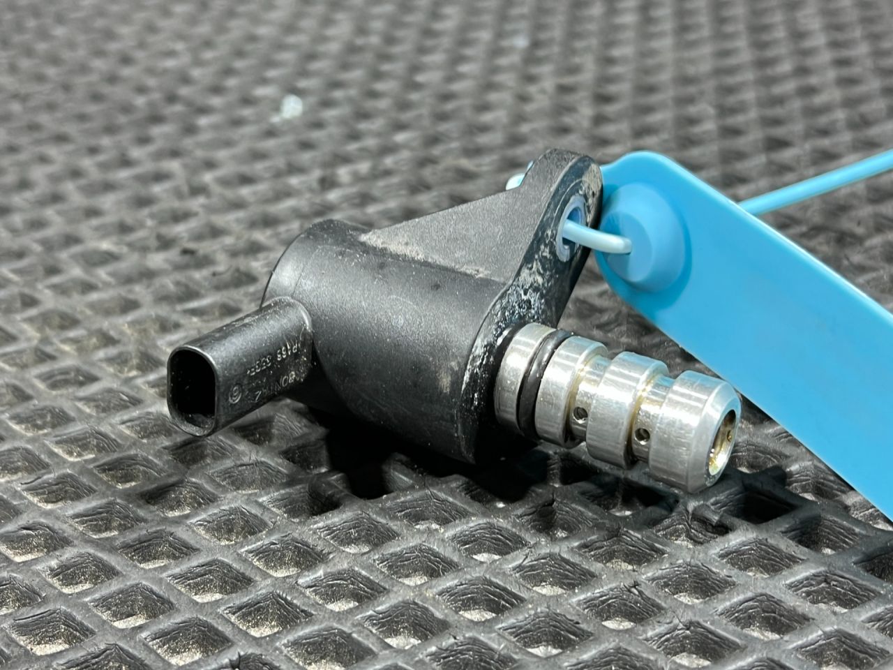 клапан фазорегулятора Buick Envista 1 поколение 2024, 1.2 л., бензин, АКПП, внедорожник 5 дв., 55595870 - фото №1