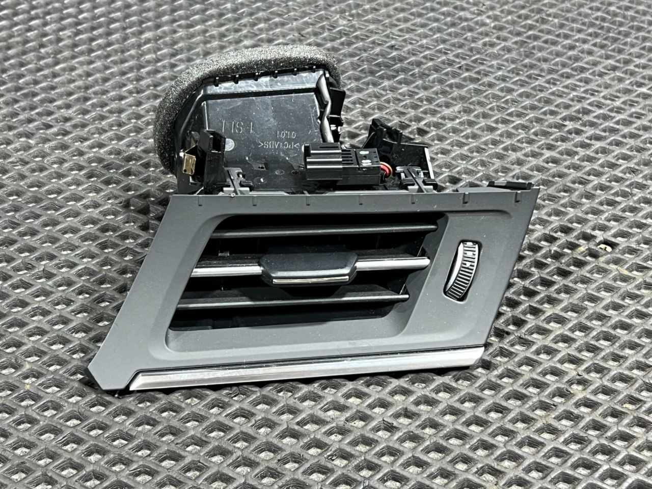 дефлектор обдува салона Audi A6 Allroad Quattro C8 2023, 3.0 л., бензин, АКПП, универсал, 4K1820901D - фото №1