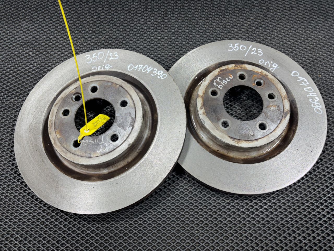 диски тормозные (комплект) Land Rover Discovery 5 поколение 2017, 3.0 л., 306PS, бензин, АКПП, внедорожник 5 дв., CPLA2A315AB, LR033302 - фото №1