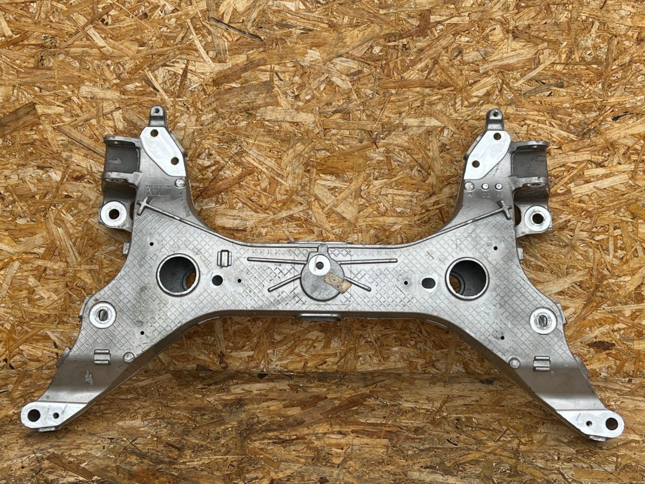 балка подвески передняя (подрамник) Ford Mustang Mach-E 1 поколение 2023, электро, внедорожник 5 дв., LJ9C5C145AD - фото №1