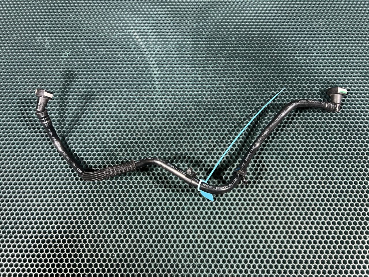 трубка вентиляции бака Chevrolet Trax 2 поколение 2024, 1.2 л., бензин, АКПП, внедорожник 5 дв., 25204069, 55496174 - фото №1