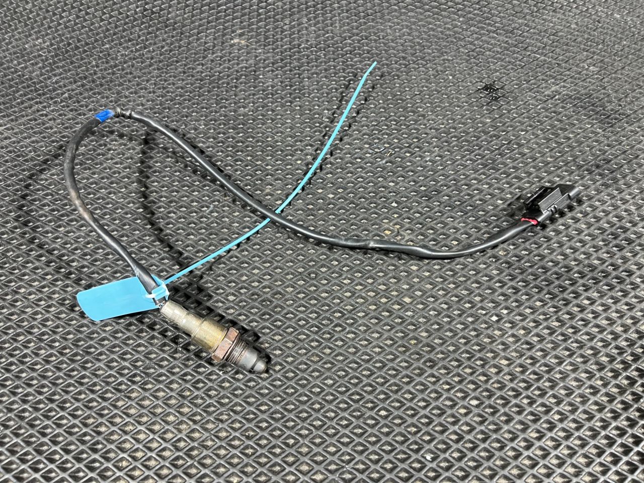 лямбда-зонд Kia K5 3 поколение 2022, 1.6 л., G4FP, бензин, АКПП, седан, 39210-2M425 - фото №1